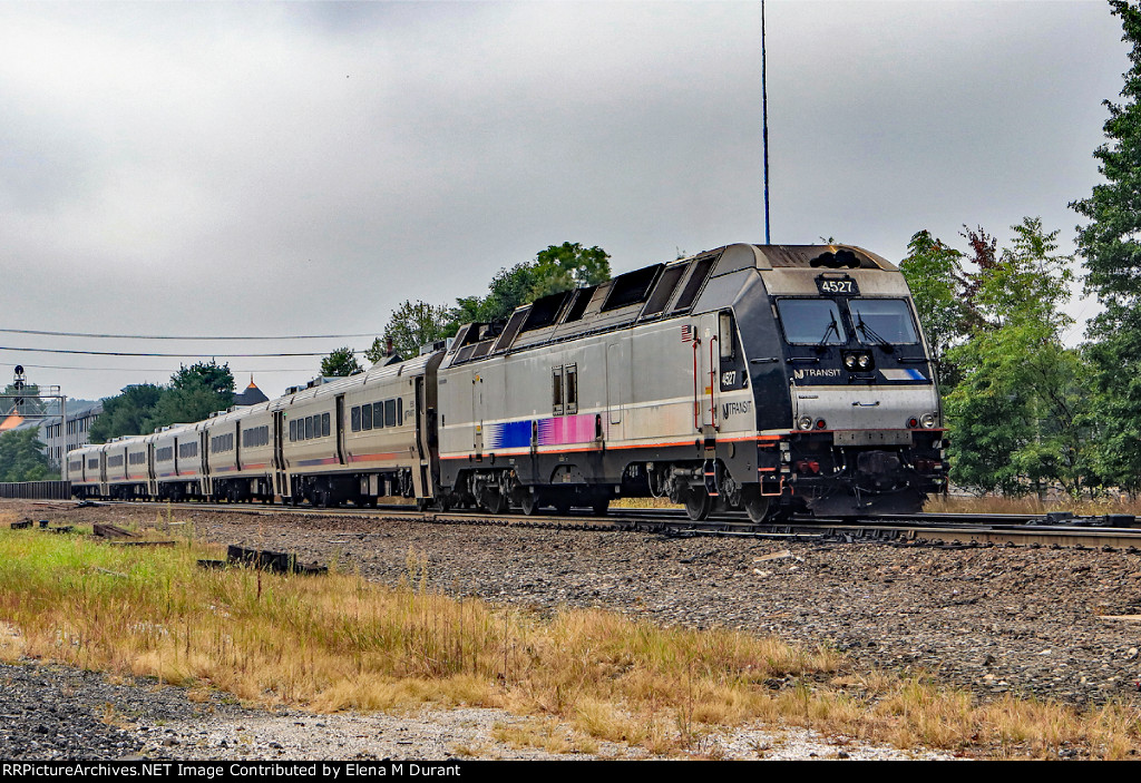 NJT 4527 on train 9158